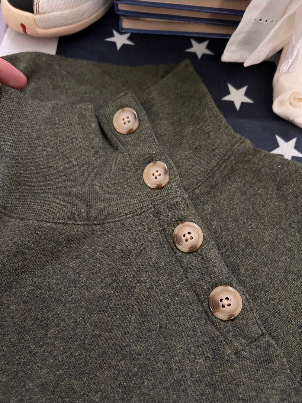 J.Crew Women’s M Olive Green Mock Pullover Sweatshirt Button Neck Fleece